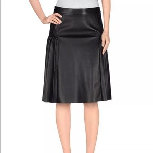 GIVENCHY pleated leather skirt In 40